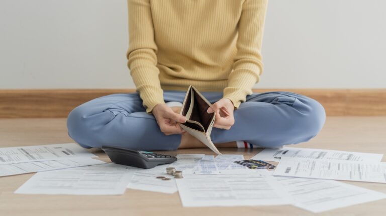 Signs You May Need to File for Bankruptcy