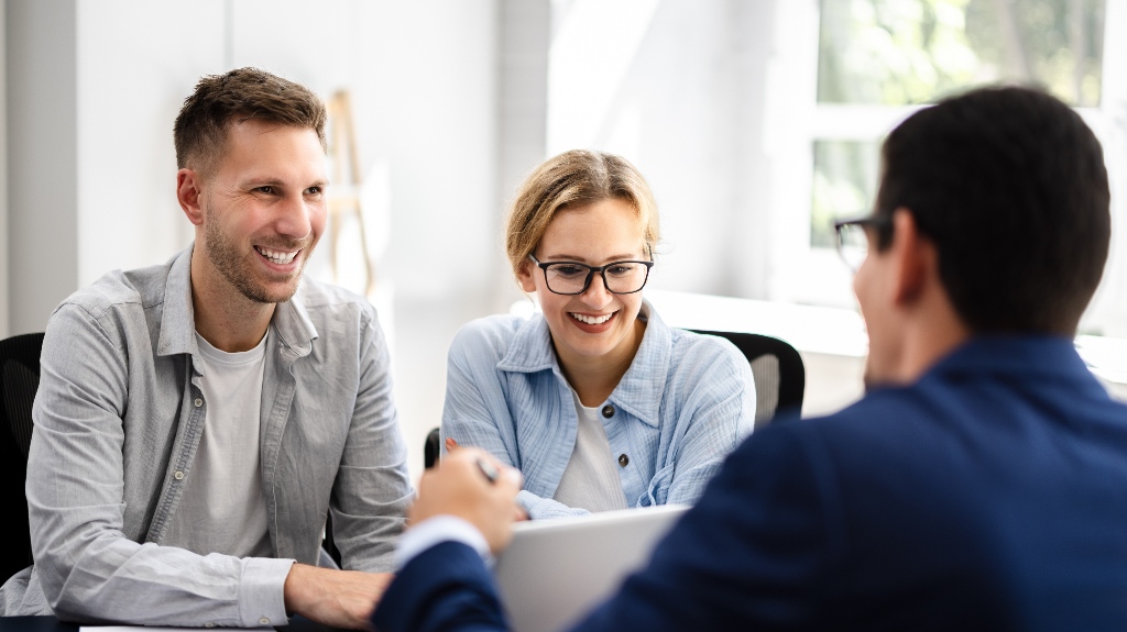 Couple is consulting with lawyer about estate planning
